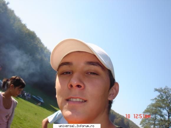 sal mosule, problema e ca eu numa pe fifa 07 pot juca ca aia merge :) dar va bat si asa :) ~